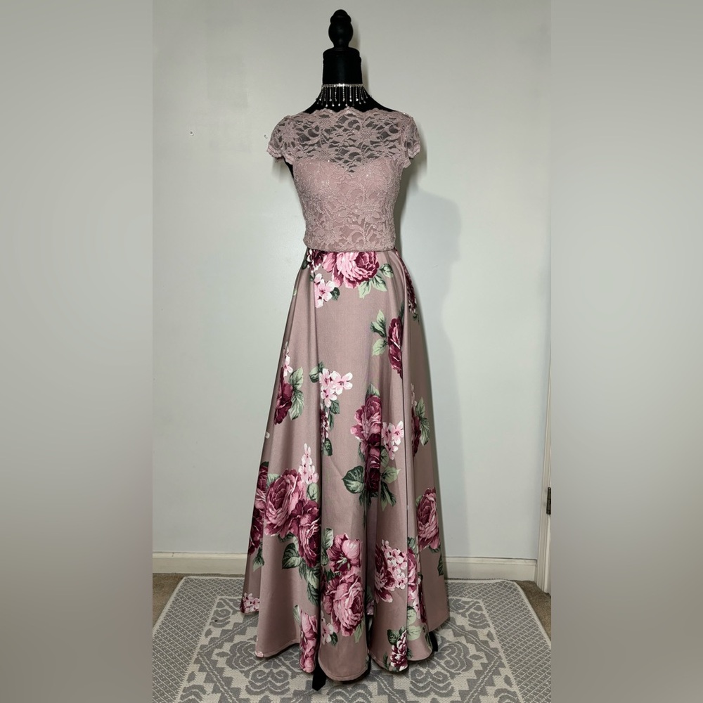 City Studio Pink Flutter Sleeve Two Piece Top and Skirt